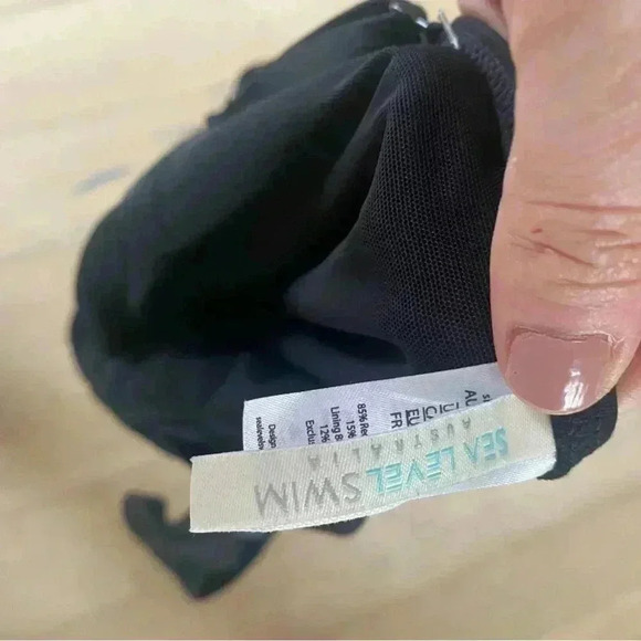 Sea Level Eco Essentials Frill One Piece Black Size 6 - Picture 6 of 7